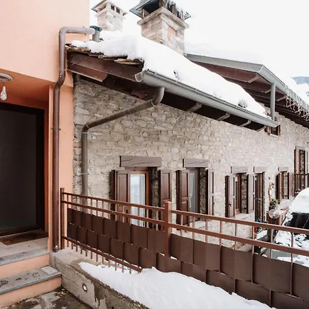 - Gressan Appartamento Aosta