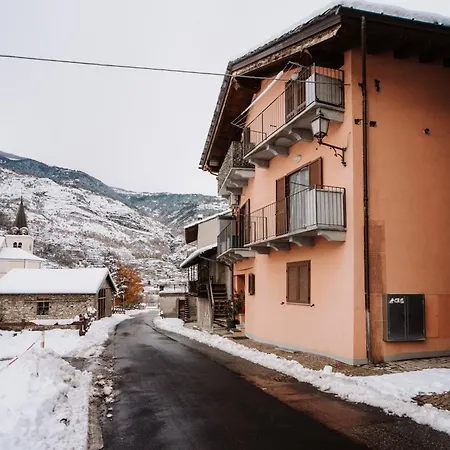 - Gressan Apartman *